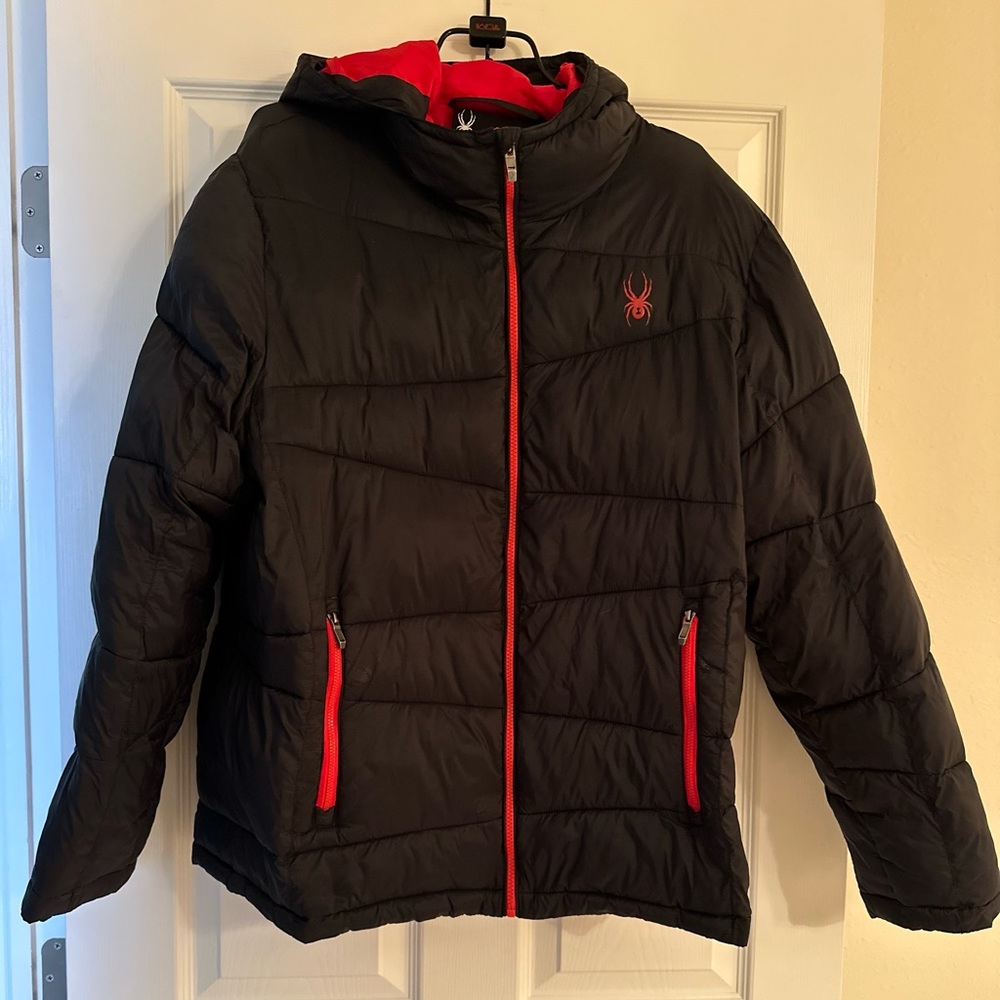 Spider puffer coat in size XL.